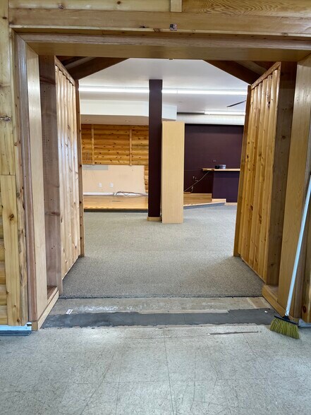 More Photos Of 4221 W Eisenhower Blvd, Loveland General Retail For Lease