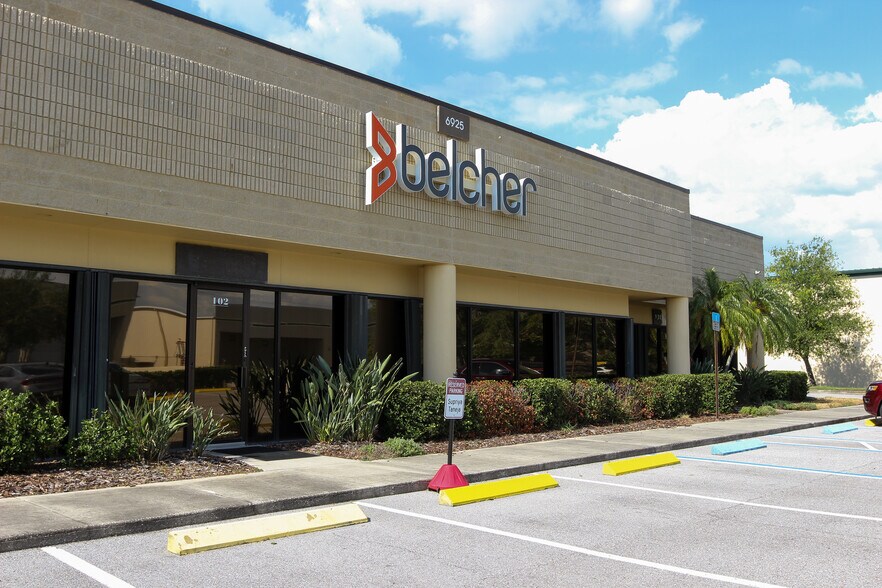 More Photos Of 6925 112th Cir N, Largo Office Residential For Lease