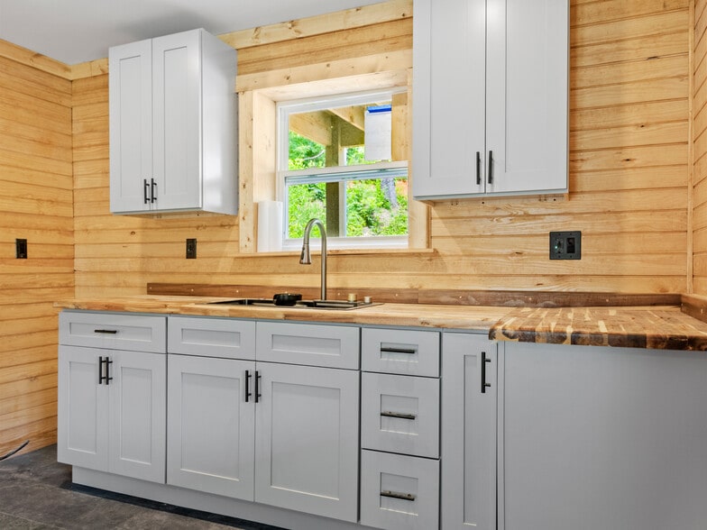 More Photos Of 137 Red Maple Ln, Burnsville Apartments For Sale