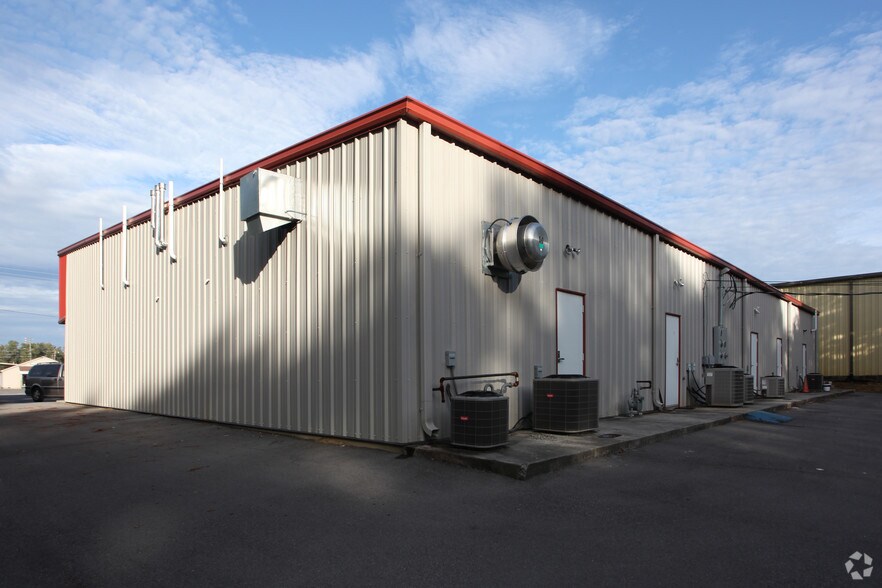 More Photos Of 220-228 N Brindlee Mountain Pky, Arab Freestanding For Sale