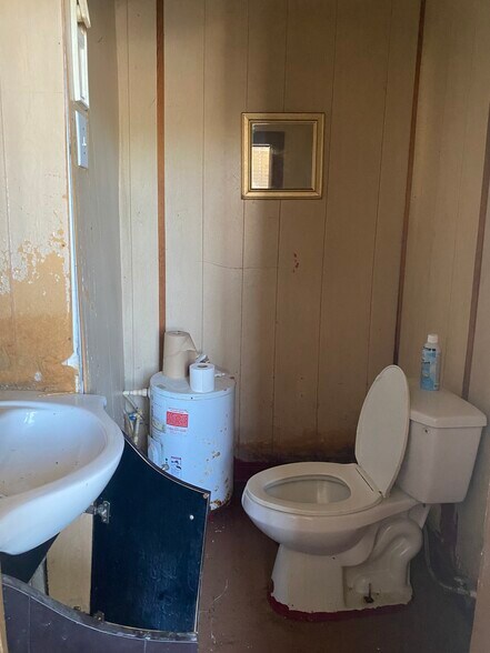 More Photos Of 413 Easley Bridge Rd, Greenville Carwash For Sale