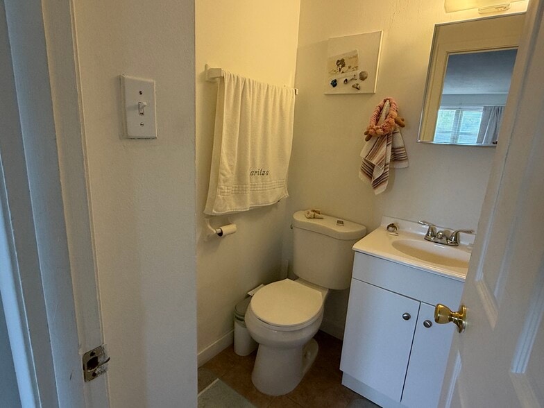 More Photos Of 544 Tolland St, East Hartford Apartments For Sale
