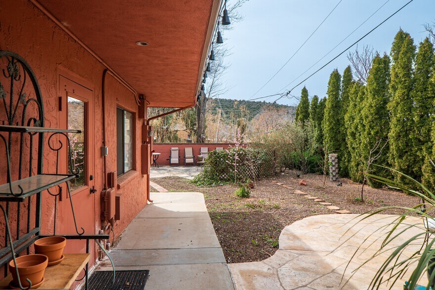 More Photos Of 45 Birch Blvd, Sedona Medical For Lease