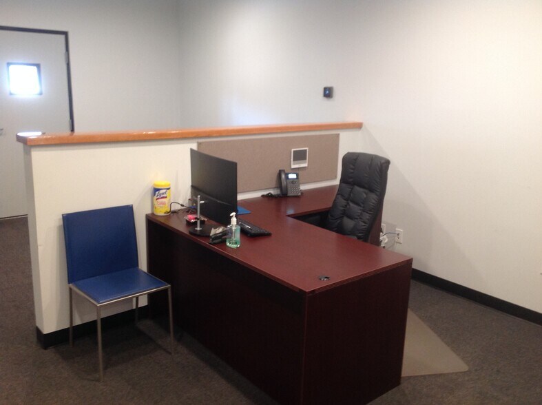 More Photos Of 4120 E Madison St, Phoenix Warehouse For Lease