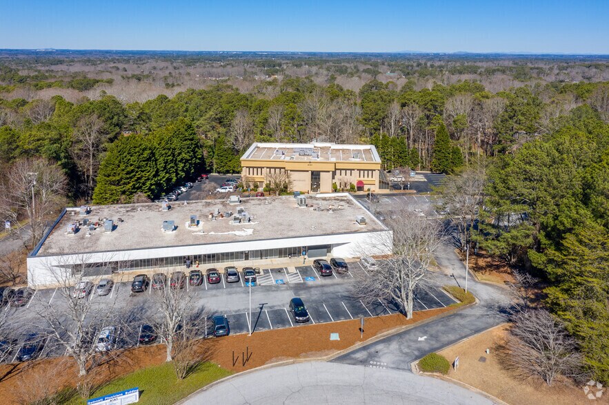 More Photos Of 2131 Fountain Dr, Snellville Medical For Lease