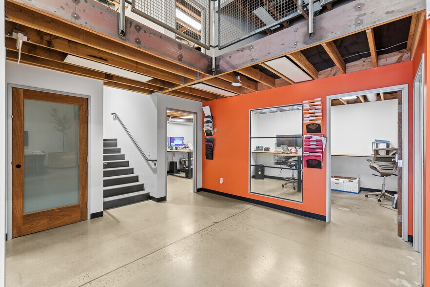 More Photos Of 225-231 W 16th St, National City Service For Sale