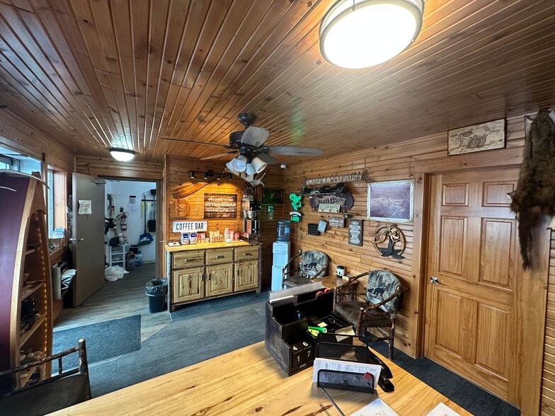 More Photos Of 171 Mission Rd, Wawa Hotel For Sale