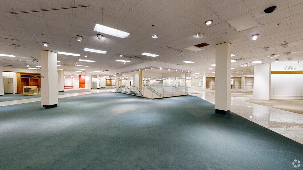 More Photos Of 3340 Mall Loop Dr, Joliet Department Store For Sale
