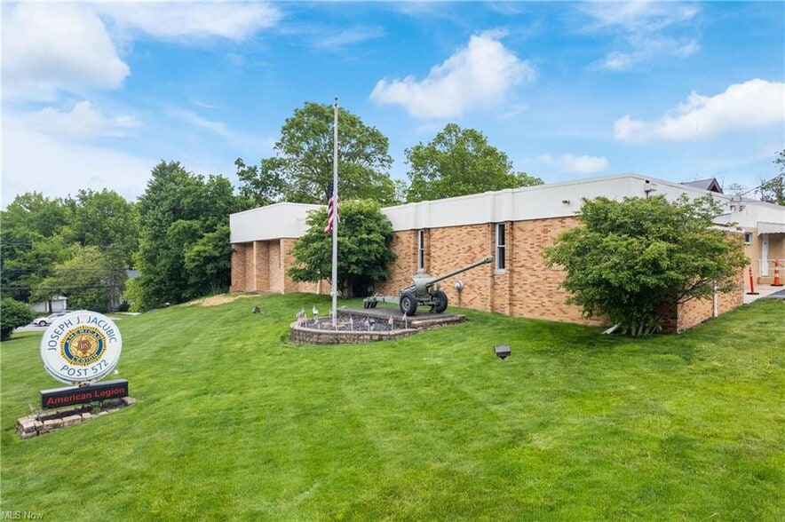 Primary Photo Of 6483 State Rd, Parma Office For Sale