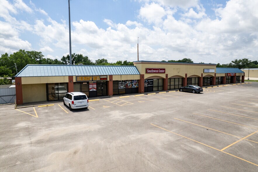 More Photos Of 1309-1415 W 31st St S, Wichita Storefront Retail Office For Sale
