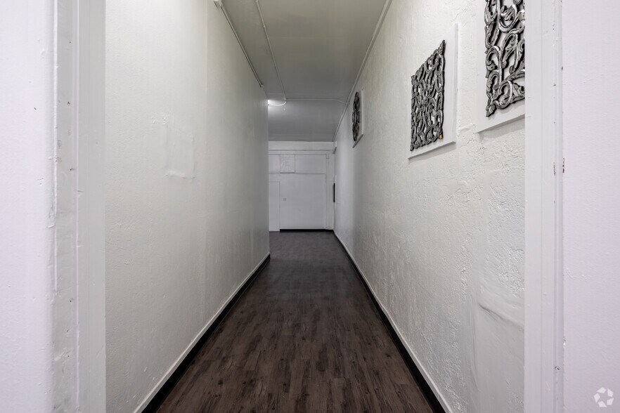 More Photos Of 8129 San Pedro St, Los Angeles Storefront For Sale