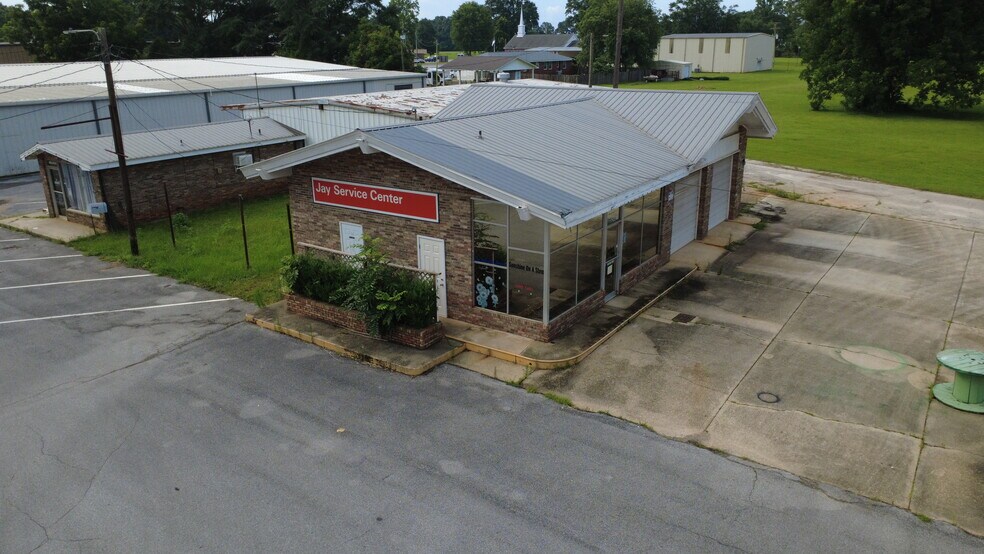 More Photos Of 3873 Commerce st, Jay General Retail For Sale