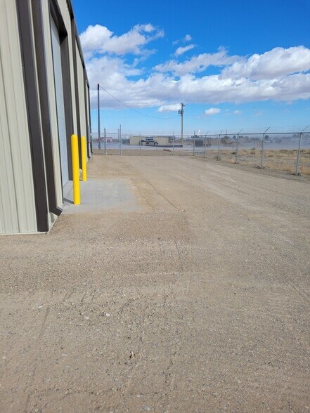 More Photos Of 2277 Ocotillo Dr, Pecos Warehouse For Sale