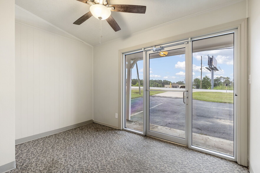 More Photos Of 10766 Fm 1097 Rd W, Willis Office Residential For Sale