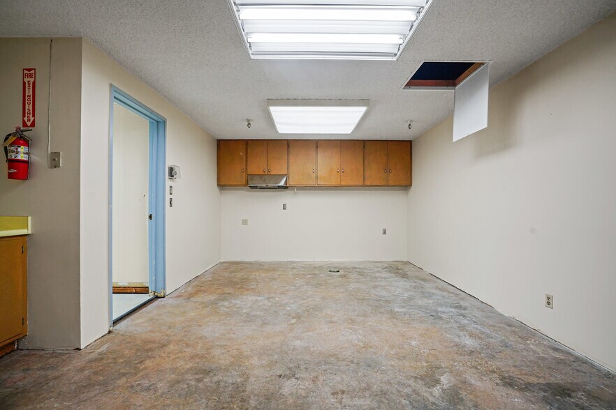 More Photos Of 1414 Webster St, Alameda Bank For Lease