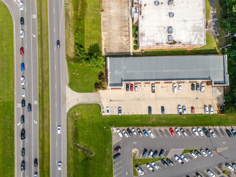 More Photos Of 1811 Highway 78 E, Jasper General Retail For Sale