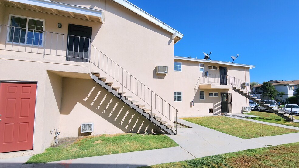 More Photos Of 2325 Angela St, Pomona Apartments For Sale