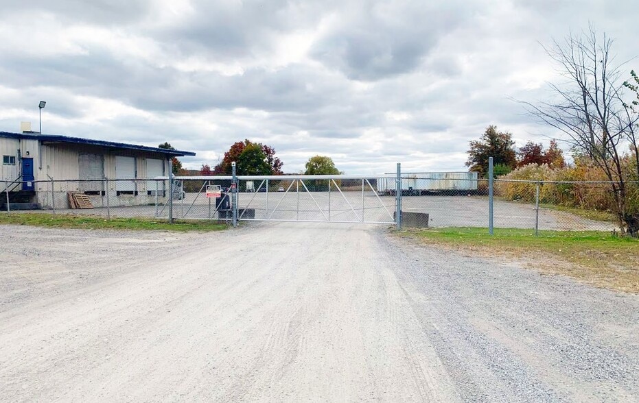 Primary Photo Of 281 Queenston Rd, Niagara On The Lake Warehouse For Sale