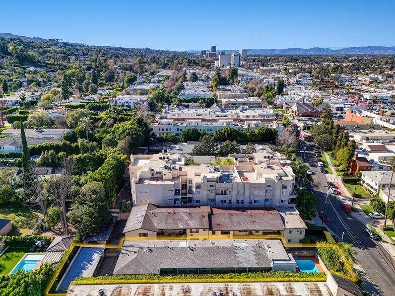 More Photos Of 14258 Dickens St, Sherman Oaks Apartments For Sale