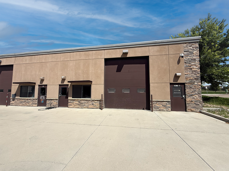 More Photos Of 4523 Endeavor Dr B, Johnstown Flex For Sale