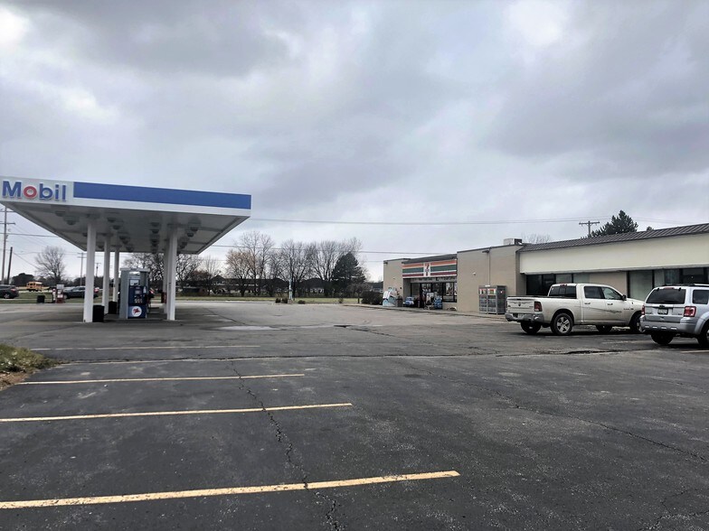 More Photos Of 3990 Tittabawassee Rd, Saginaw Freestanding For Lease