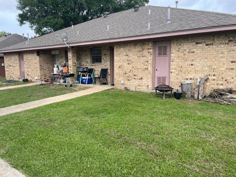 More Photos Of 902 Azalea Ct, College Station Apartments For Sale