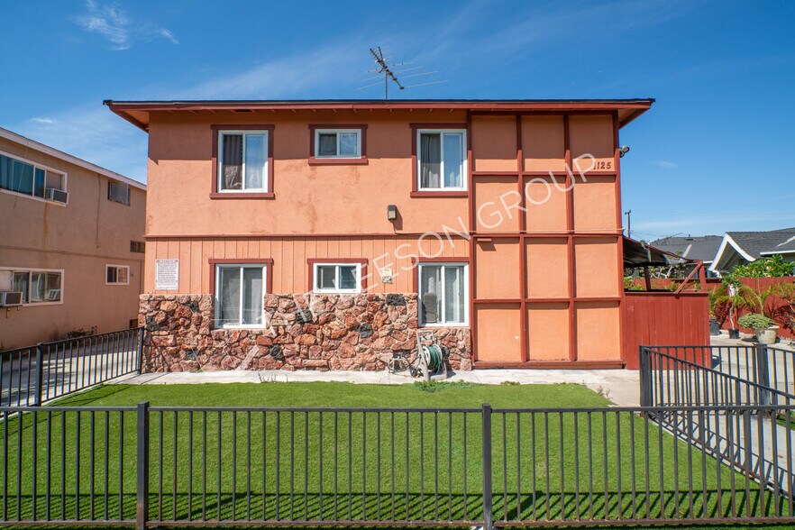 More Photos Of 1125 N Mayfair Ave, Anaheim Apartments For Sale