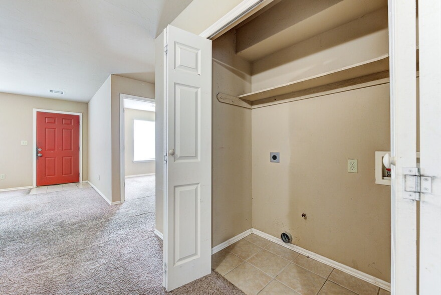 More Photos Of 713 S Locust St, Guthrie Apartments For Sale