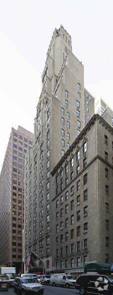 More Photos Of 125 E 50th St, New York Hotel For Lease