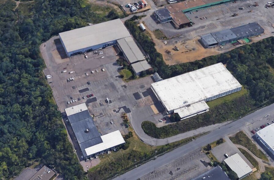 More Photos Of 300 Laird St, Wilkes Barre Warehouse For Lease