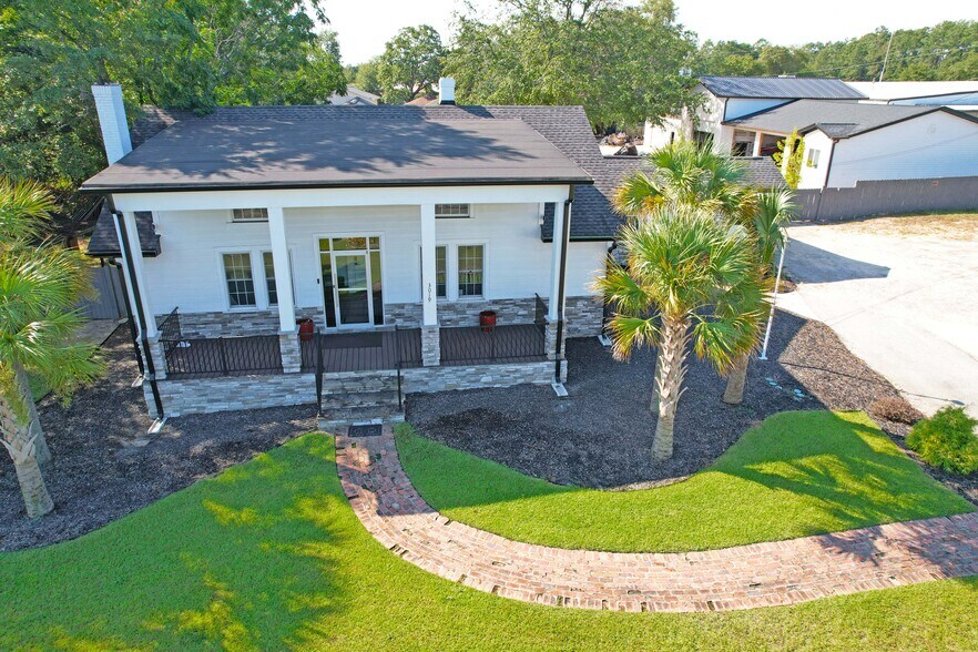 More Photos Of 3019 Augusta Rd, West Columbia Light Distribution For Sale