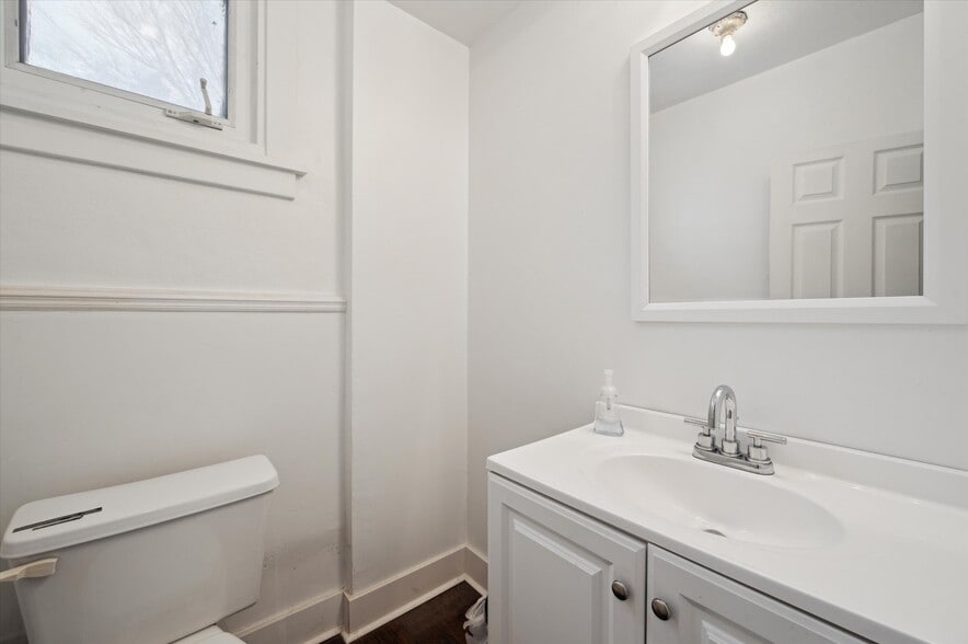 More Photos Of 2404 Saw Mill Run Blvd, Pittsburgh Storefront For Sale