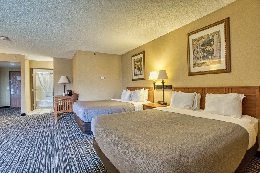 More Photos Of 7860 6th St, Wellington Hotel For Sale