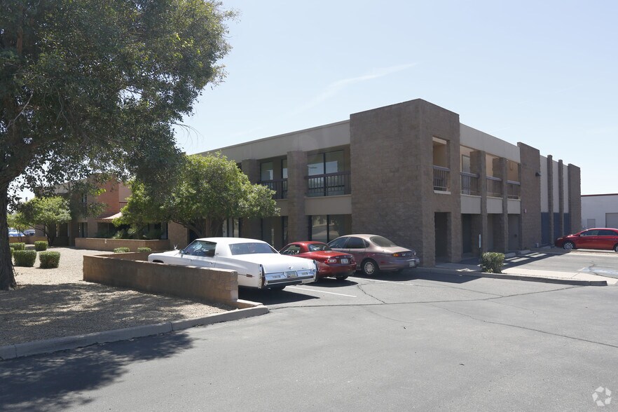 More Photos Of 7950 E Acoma Dr, Scottsdale Research And Development For Lease