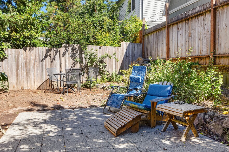 More Photos Of 5506 7th Ave NW, Seattle Apartments For Sale