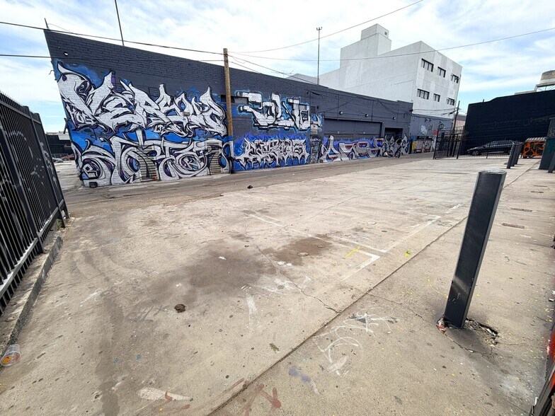 More Photos Of 1140-1146 S Main St, Los Angeles Storefront For Lease