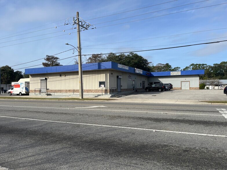 More Photos Of 1906 Parental Home Rd, Jacksonville Storefront For Sale