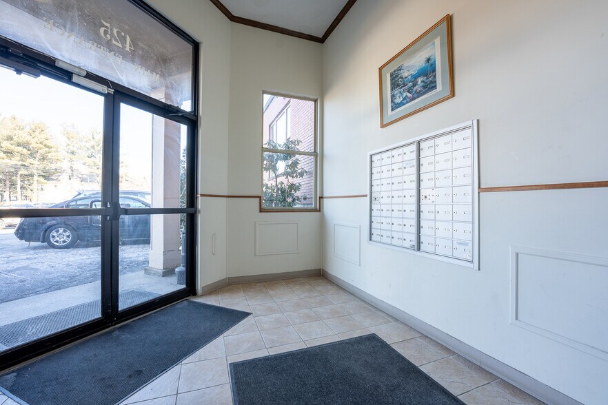 More Photos Of 425 Union St, West Springfield Office For Lease