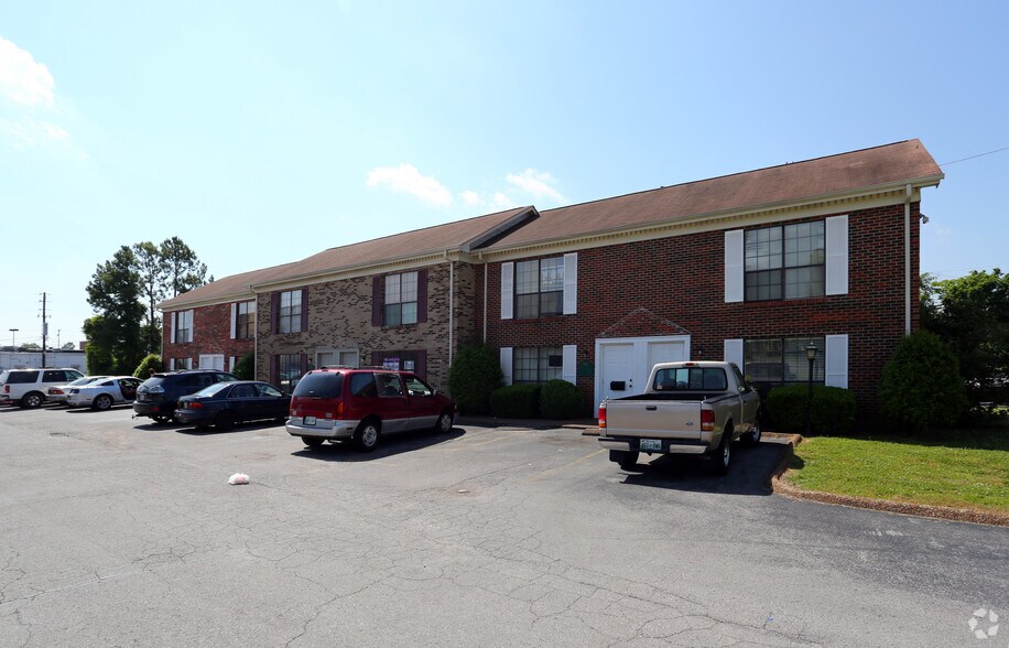 More Photos Of 5722 B Hickory Plz, Nashville Office For Lease
