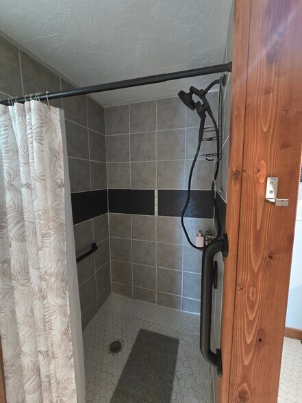 More Photos Of 7471 Mt Baker Hwy, Maple Falls Restaurant For Sale