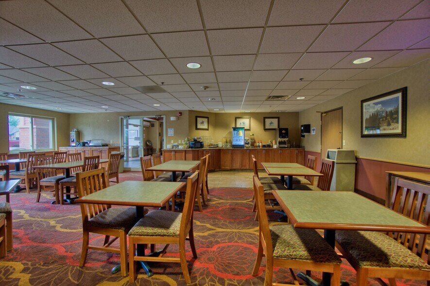 More Photos Of 7860 6th St, Wellington Hotel For Sale