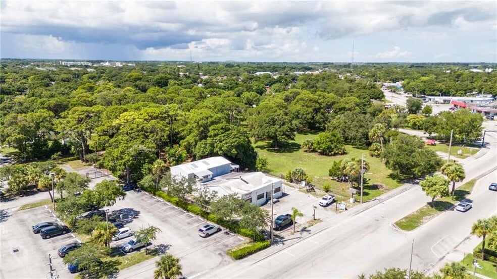 More Photos Of 1531 Delaware Ave, Fort Pierce Freestanding For Sale