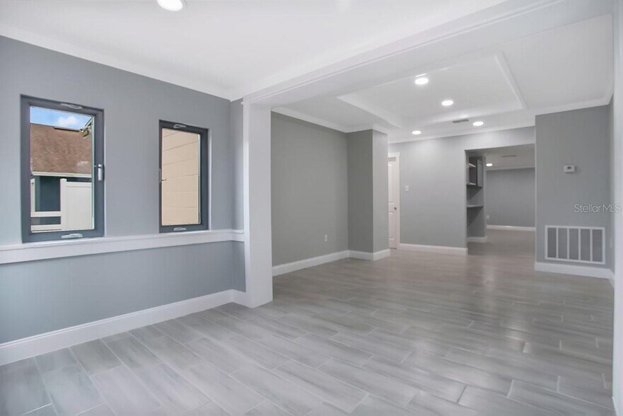 More Photos Of 1906 Murdock Blvd, Orlando Office For Lease