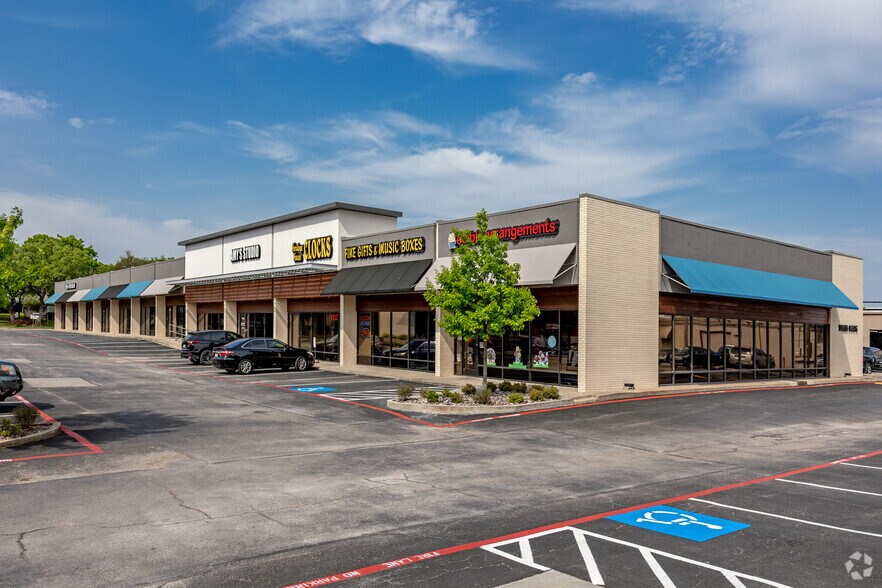 More Photos Of 14430 Midway Rd, Farmers Branch Unknown For Lease