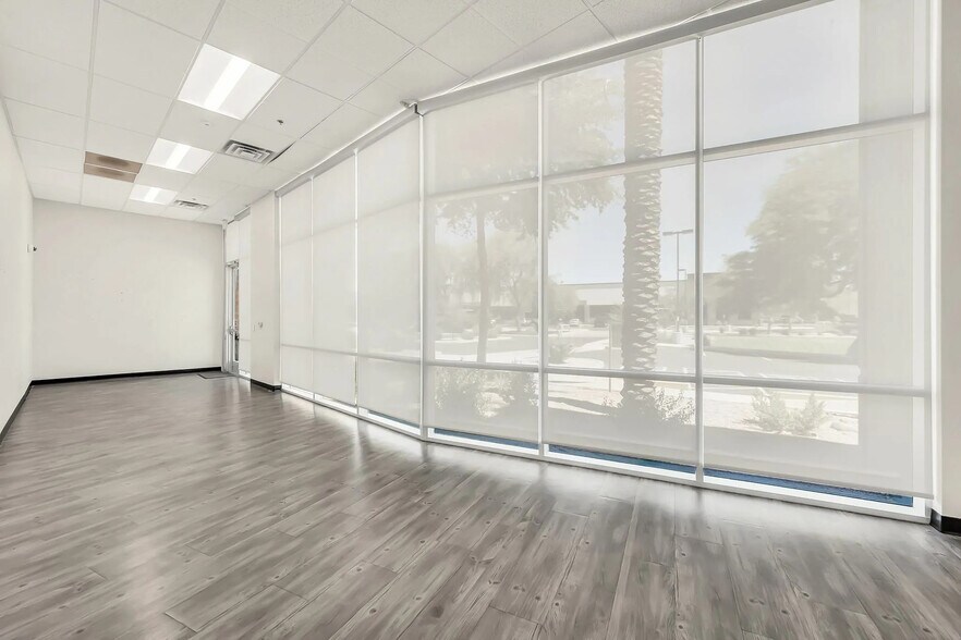 More Photos Of 8930 S Beck Ave, Tempe Light Manufacturing For Lease