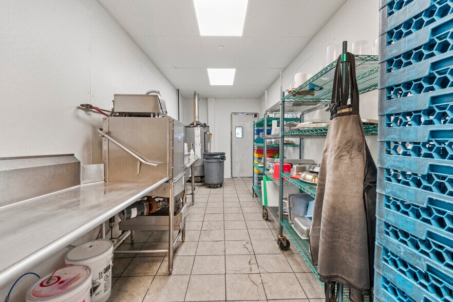 More Photos Of 500 Bridge St, Weissport Restaurant For Sale