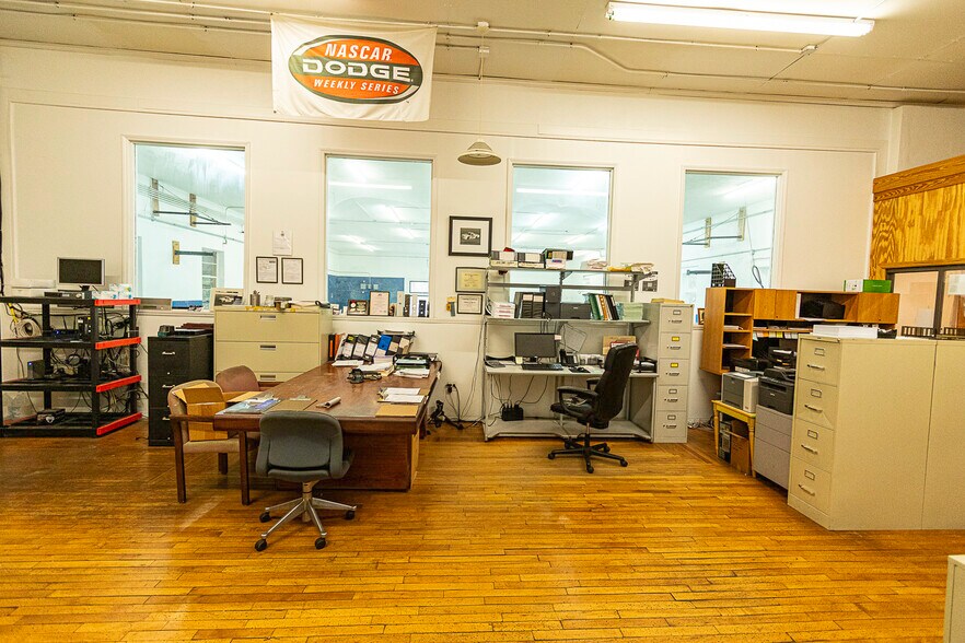 More Photos Of 1434 Farrington Rd, Apex Light Manufacturing For Sale