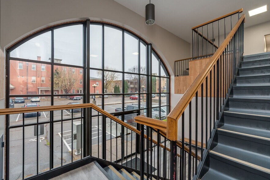 More Photos Of 108 S Minnesota Ave, Saint Peter Storefront Retail Office For Sale