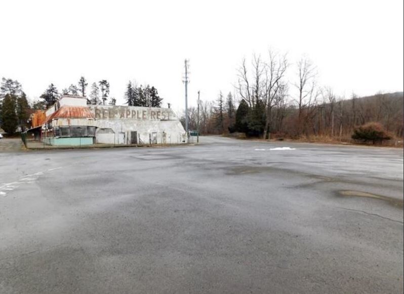 More Photos Of 974 Route 17, Southfields Restaurant For Sale