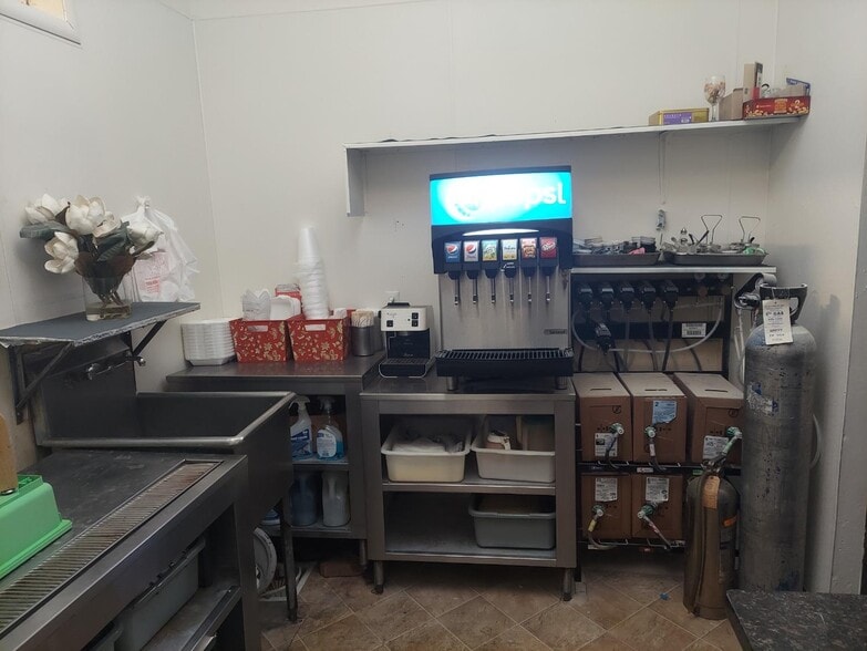 More Photos Of 511 Reeves Ave, Yuba City Restaurant For Sale